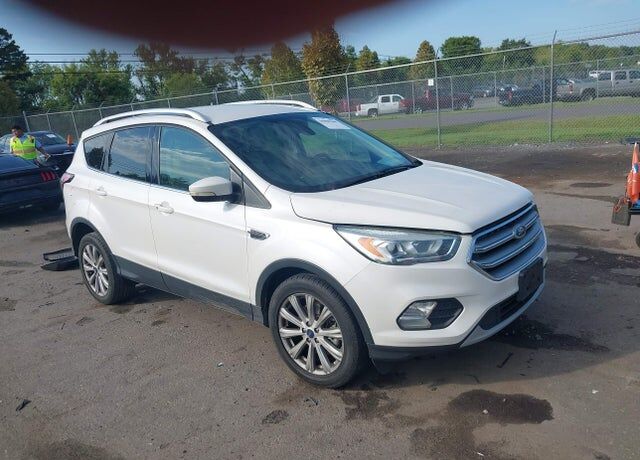 2017 FORD Escape