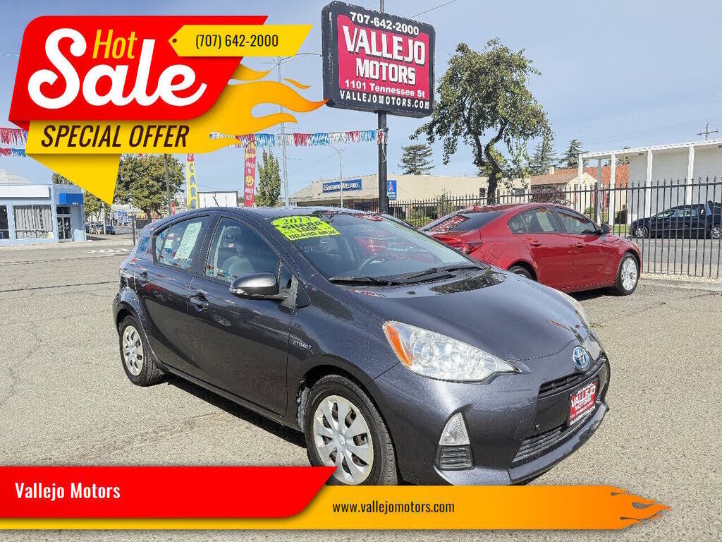 2013 TOYOTA Prius