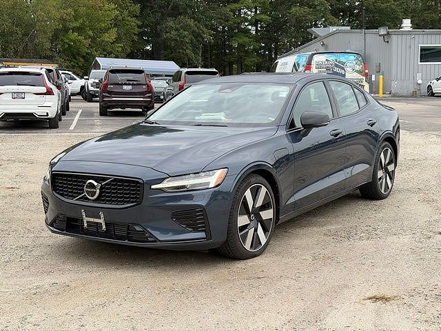 2024 VOLVO S60
