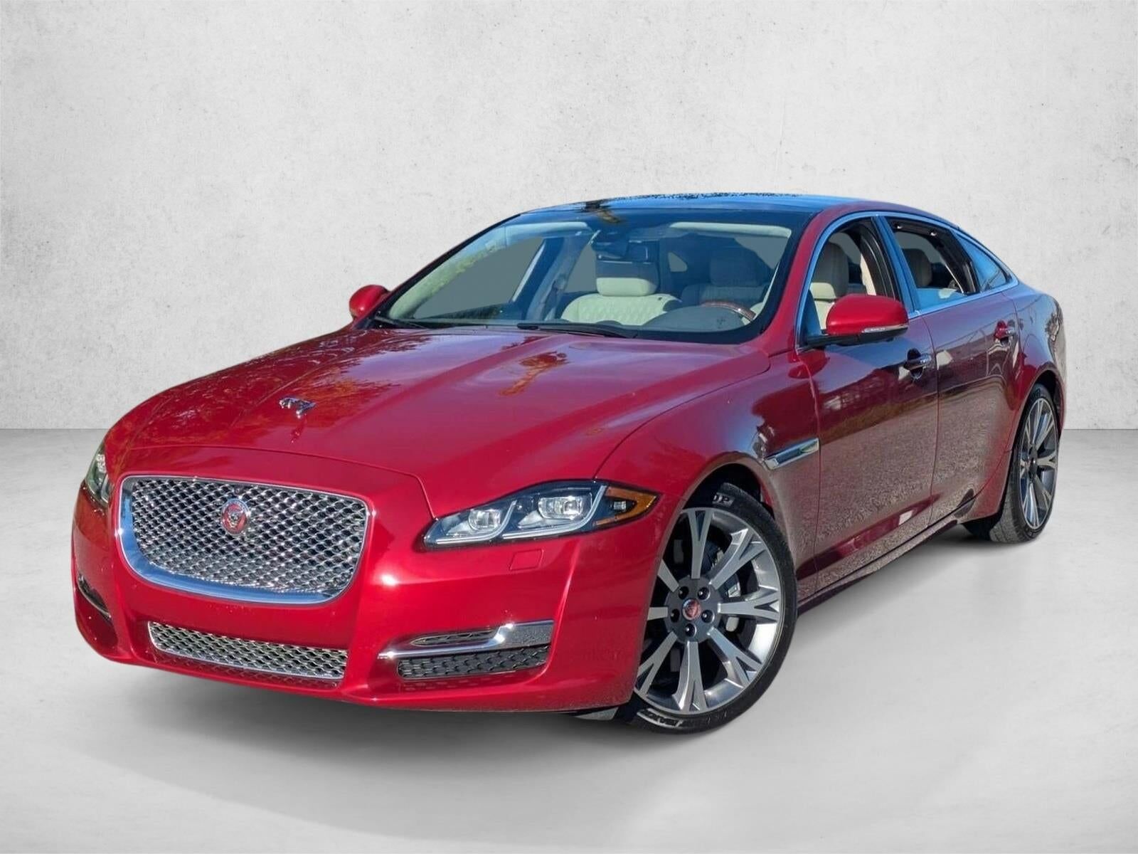 2017 JAGUAR XJ