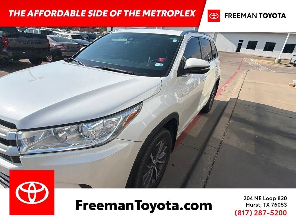 2017 TOYOTA Highlander