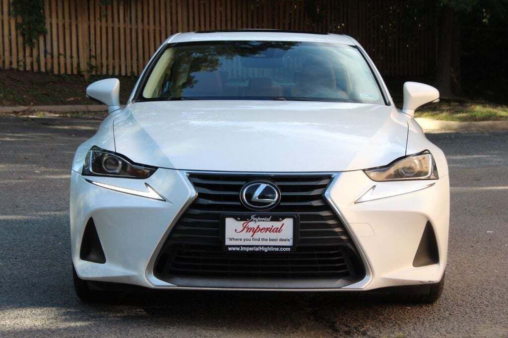 2017 Lexus IS