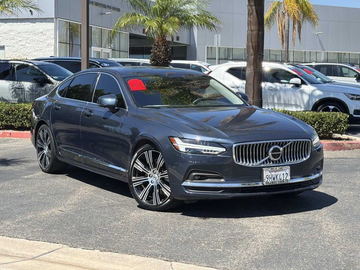 2023 VOLVO S90