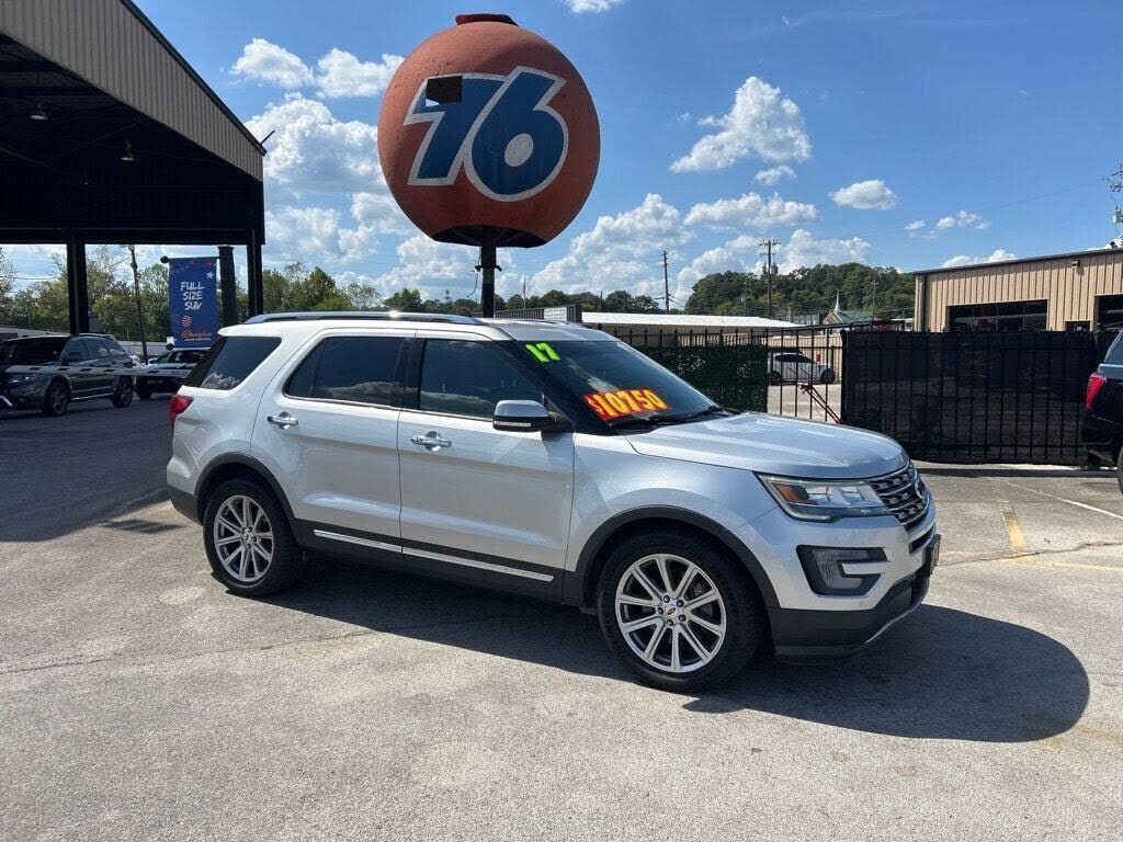 2017 FORD Explorer