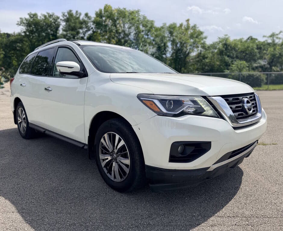 2017 NISSAN Pathfinder
