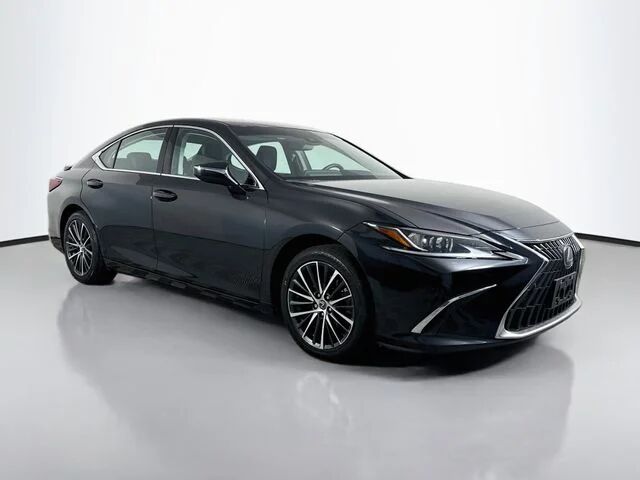 2022 LEXUS ES