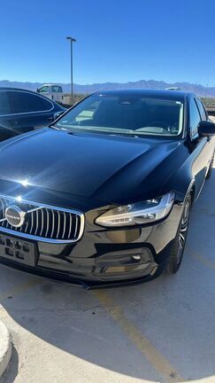 2022 VOLVO S90