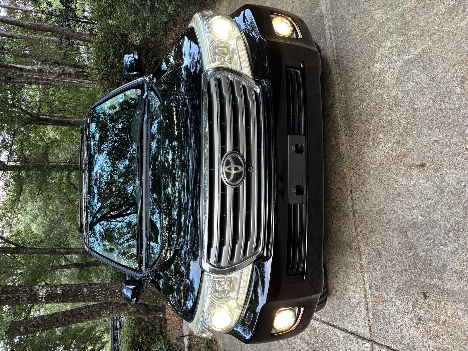 2014 TOYOTA Land Cruiser