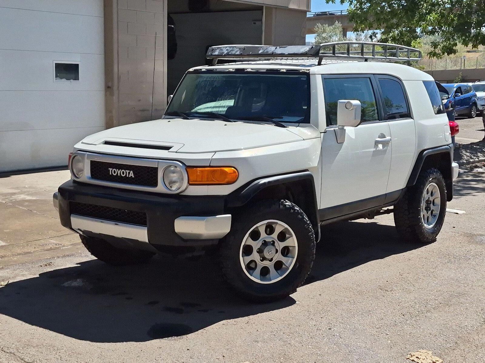 2013 TOYOTA FJ Cruiser
