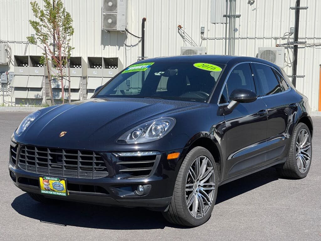 2016 PORSCHE Macan