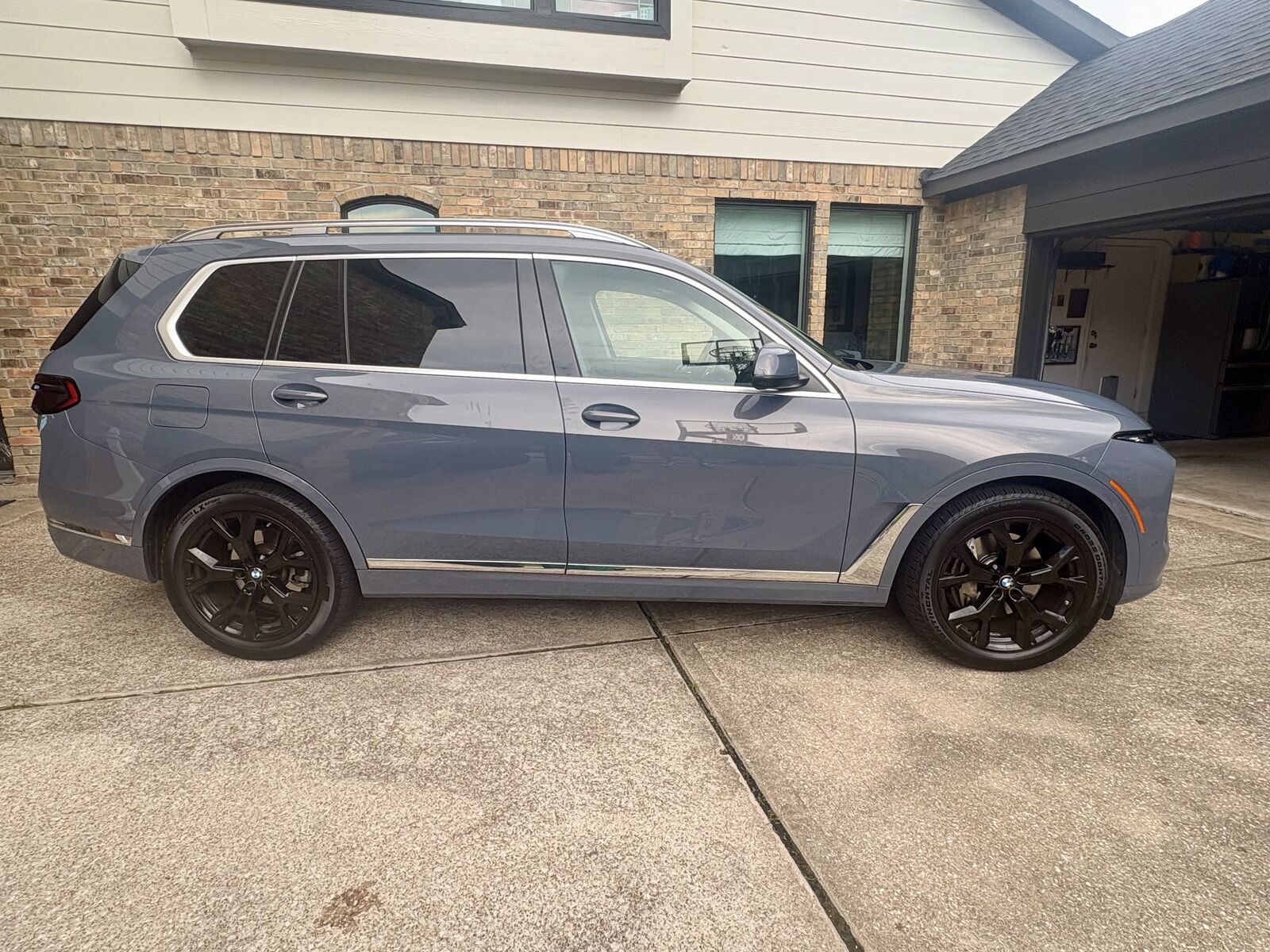 2023 BMW X7