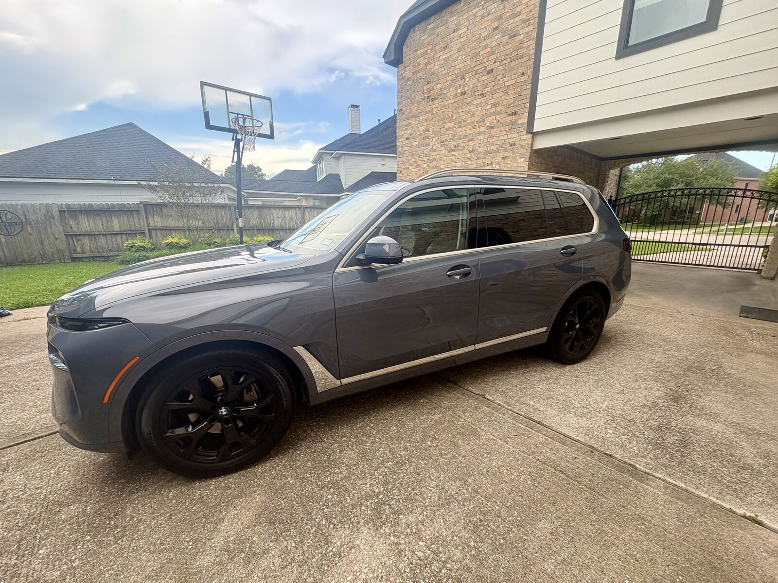 2023 BMW X7