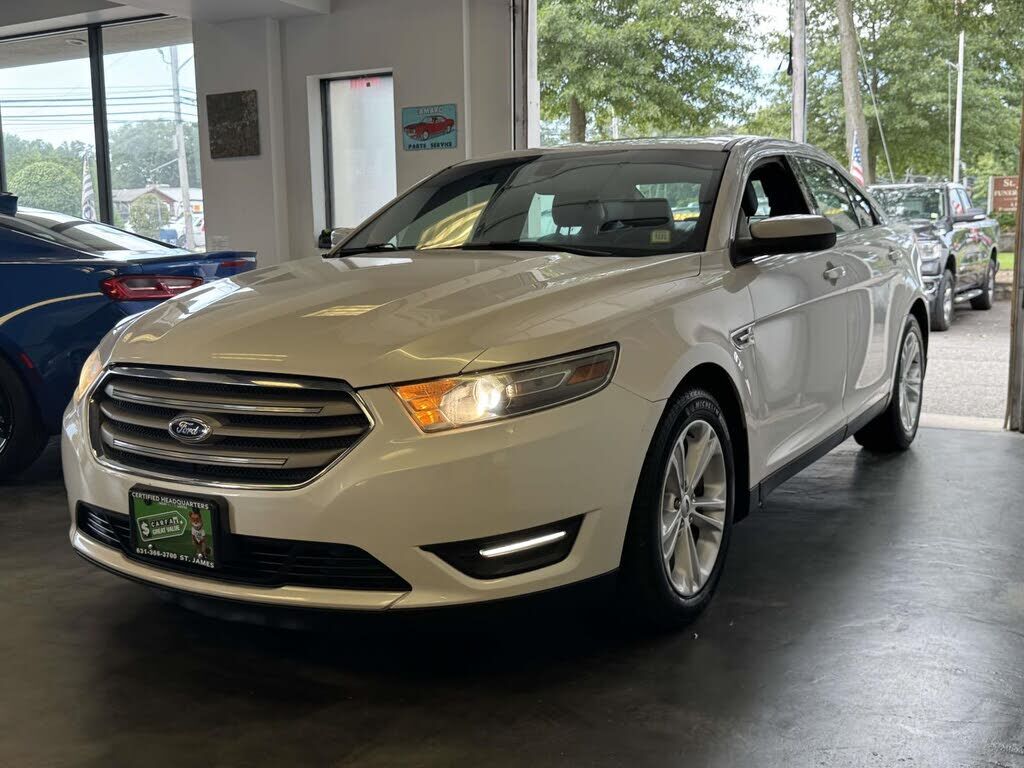 2014 FORD Taurus