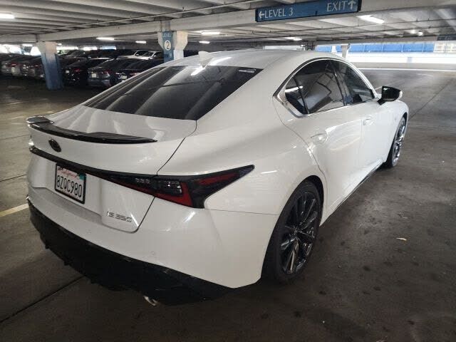 2022 Lexus IS