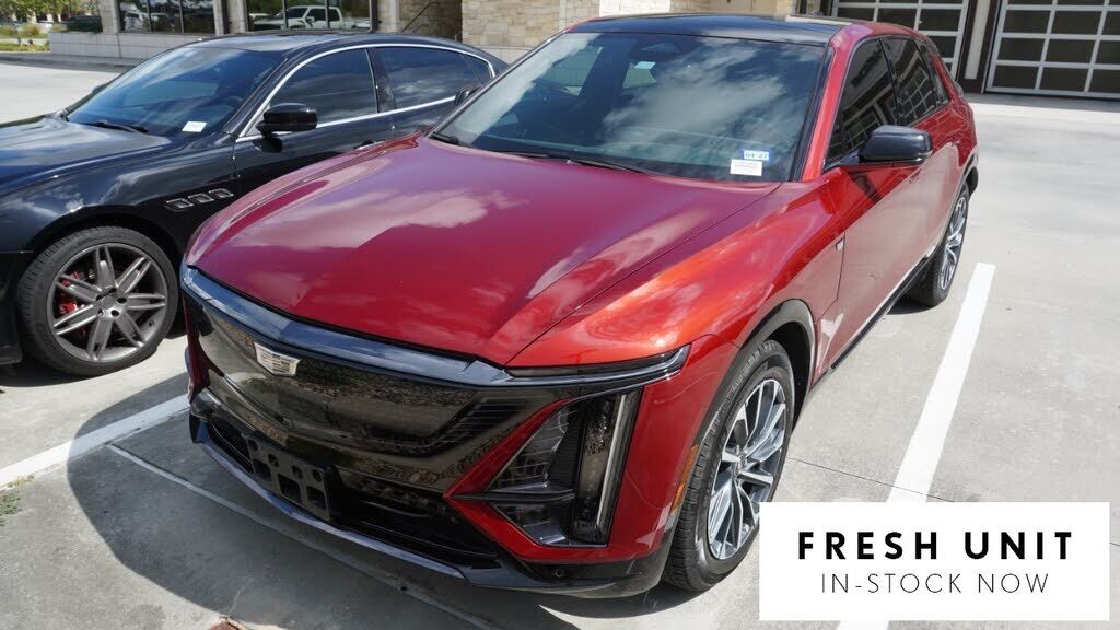 2024 CADILLAC Lyriq