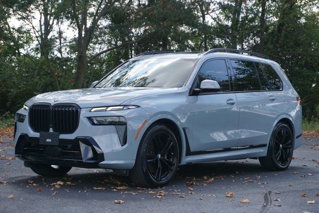 2023 BMW X7