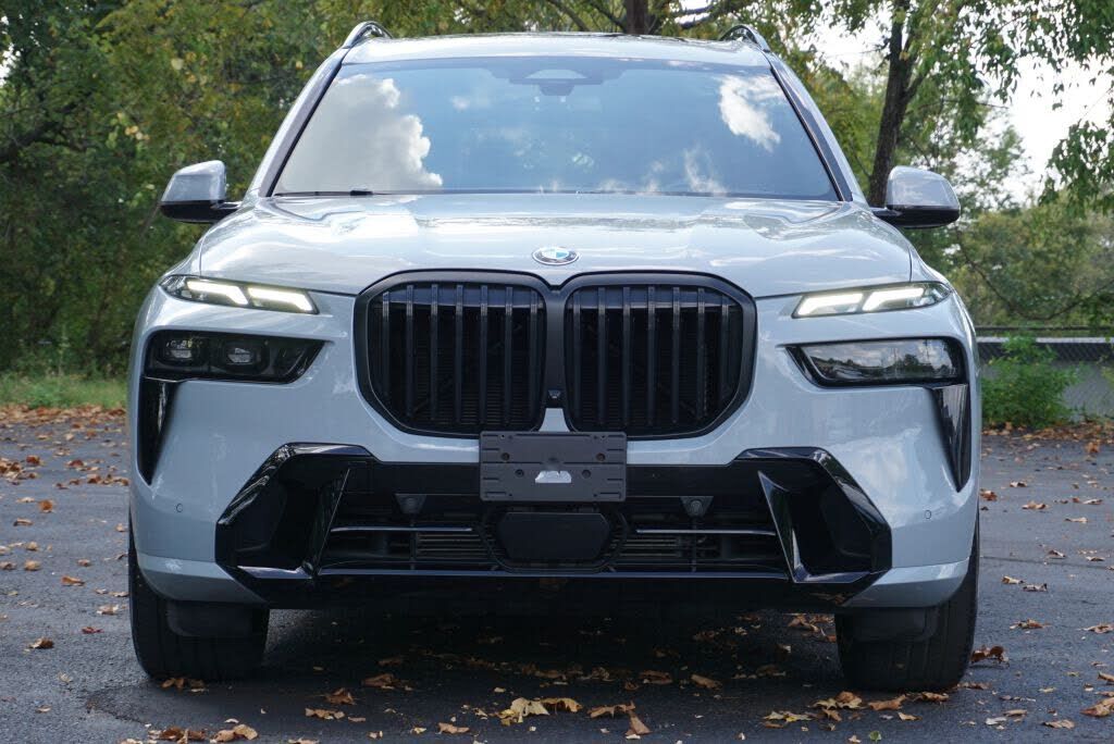 2023 BMW X7