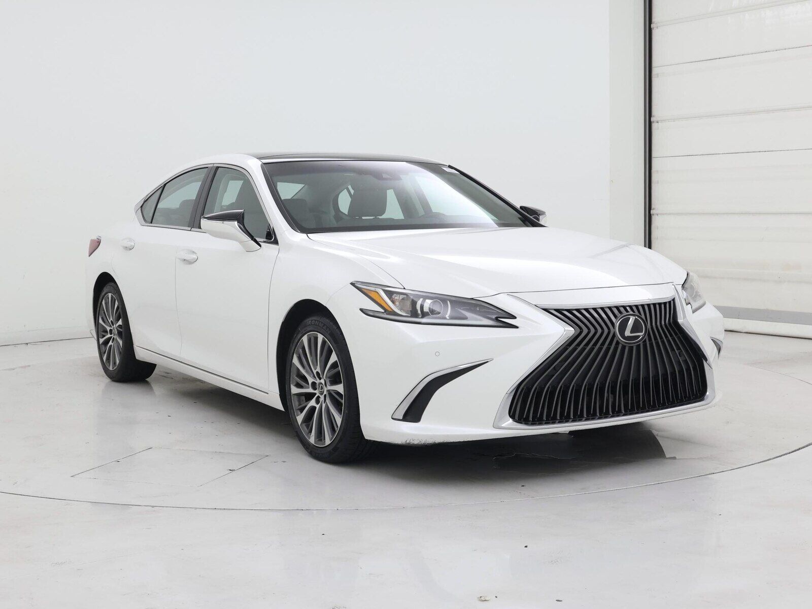 2019 Lexus ES