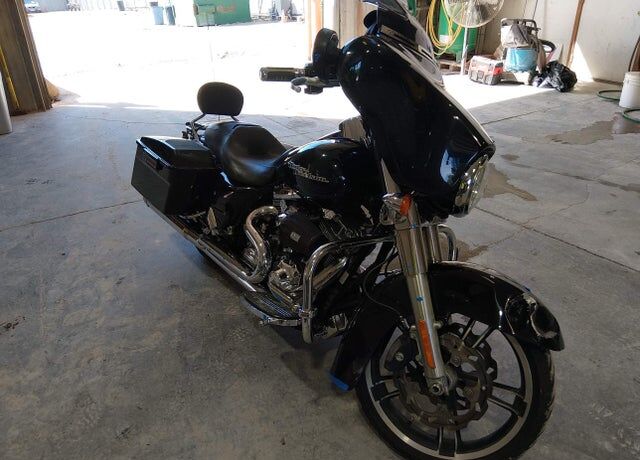 2013 HARLEY DAVIDSON Street Glide