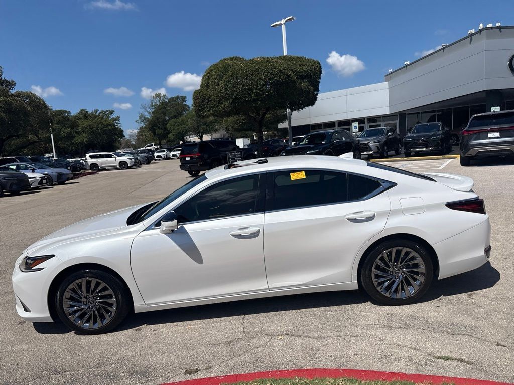 2024 Lexus ES