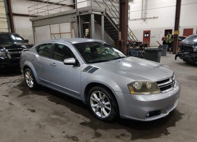 2013 DODGE Avenger