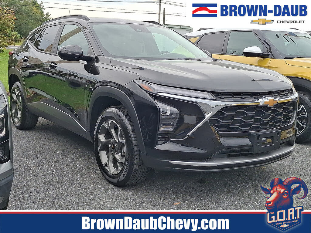 2025 CHEVROLET Trax