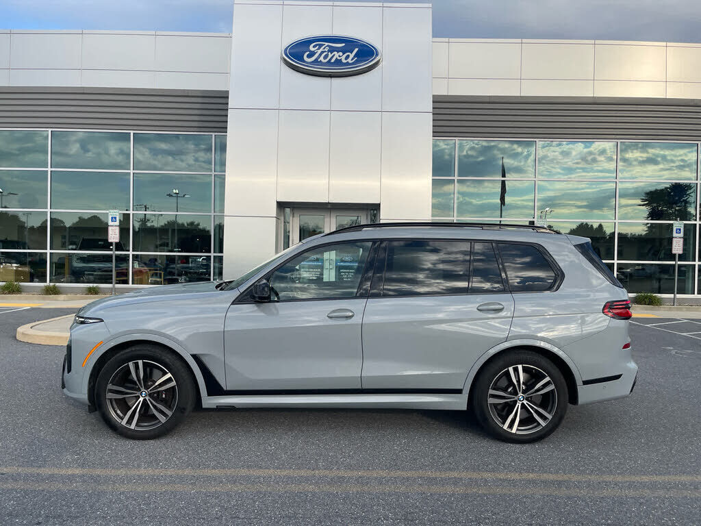 2025 BMW X7