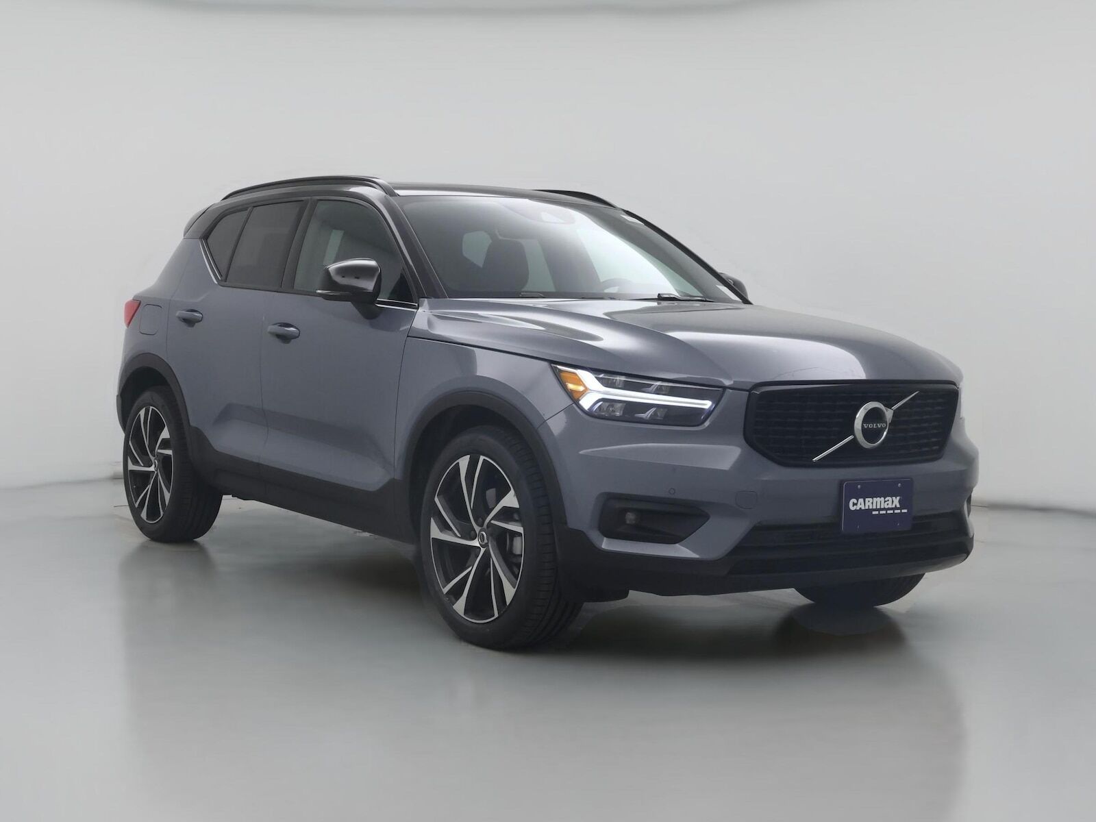 2021 VOLVO XC40