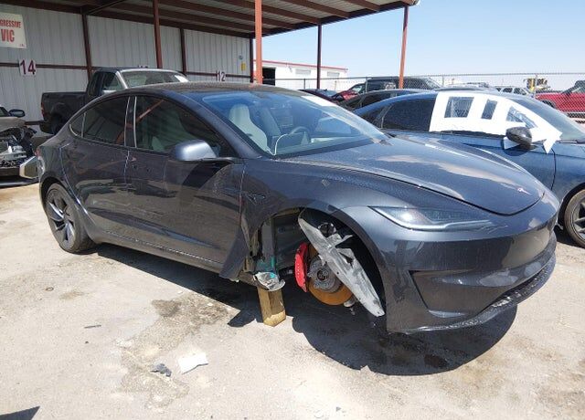 2026 TESLA Model 3