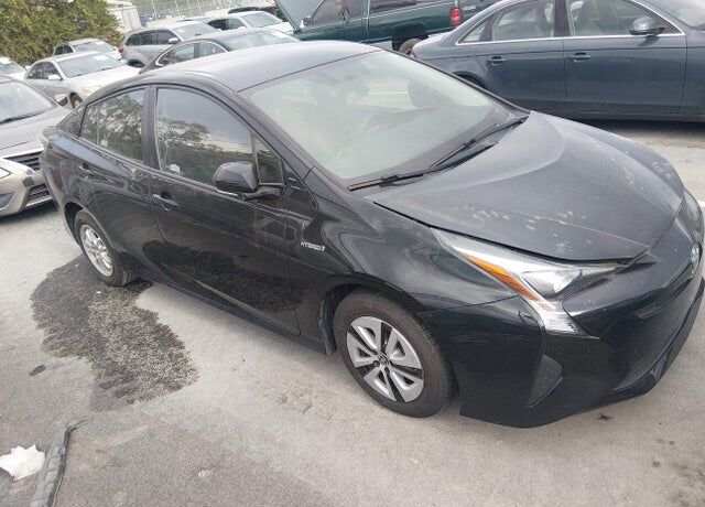 2016 TOYOTA PRIUS