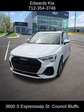 2022 AUDI Q3