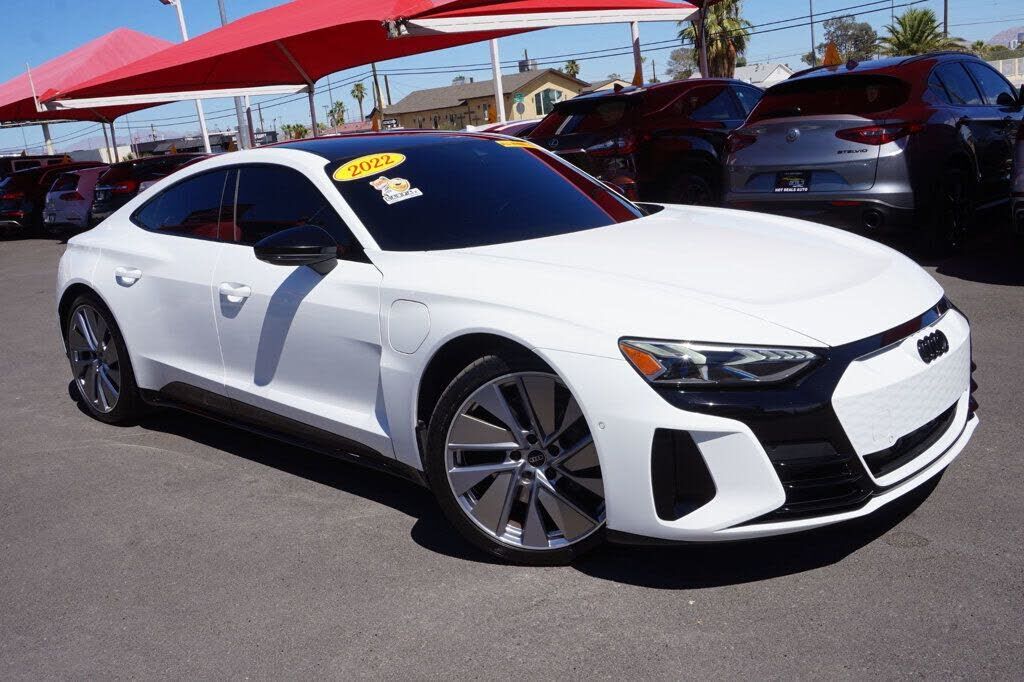 2022 Audi e-tron