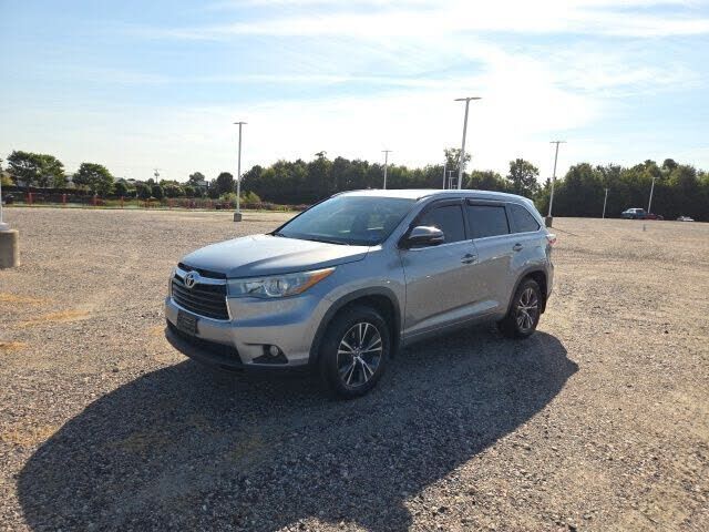 2016 TOYOTA Highlander