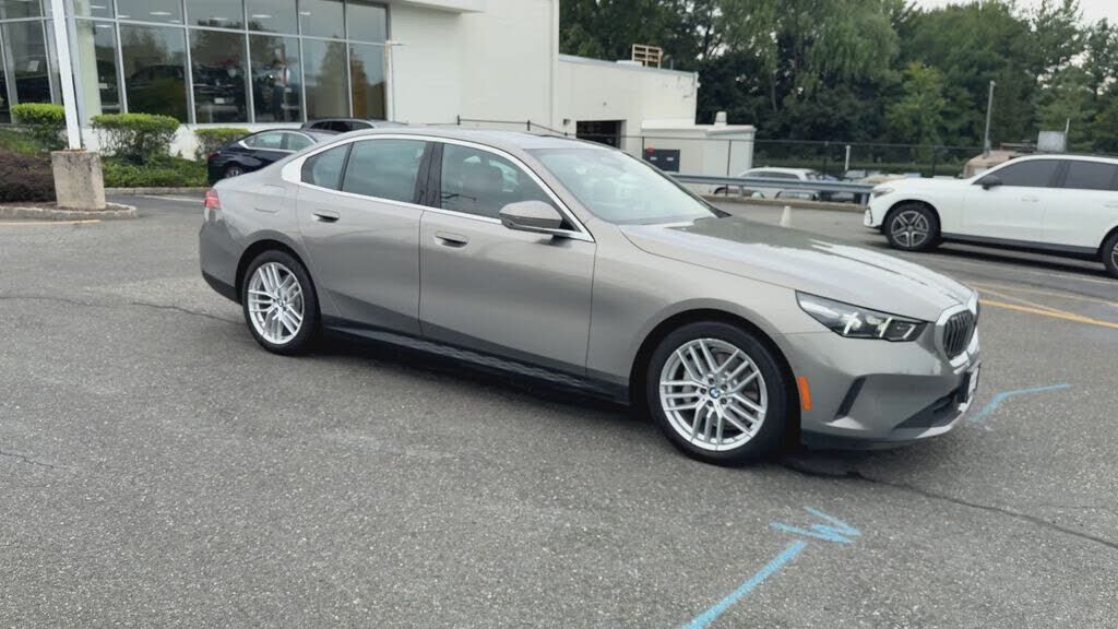 2024 BMW 530i