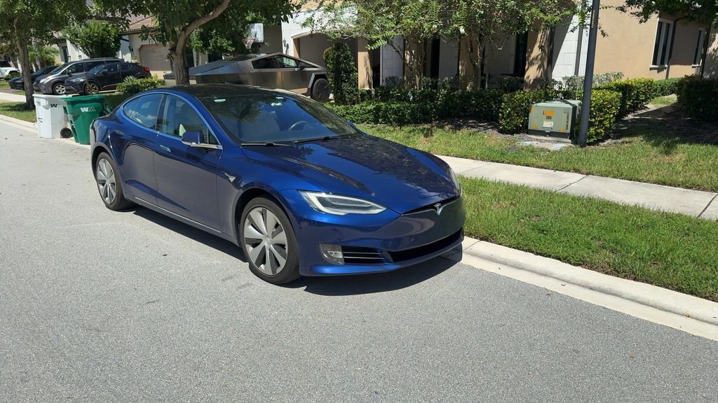 2020 TESLA Model S