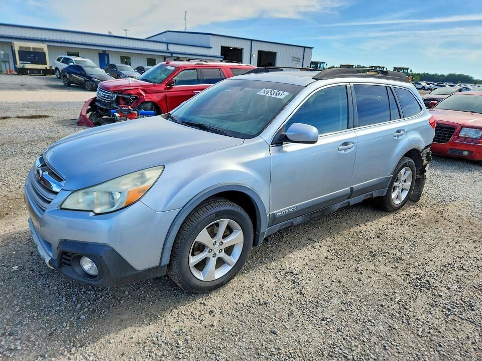 2014 SUBARU Outback