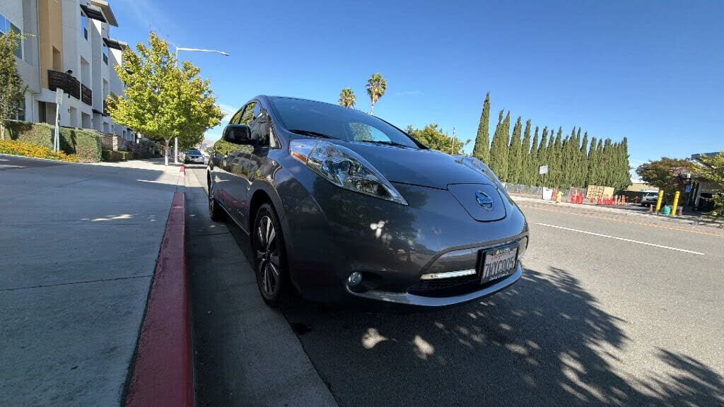 2017 NISSAN Leaf