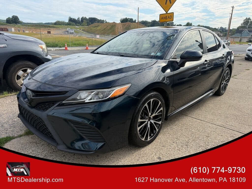 2018 TOYOTA Camry