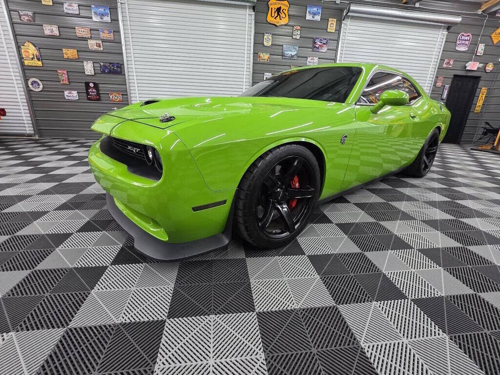2017 DODGE Challenger