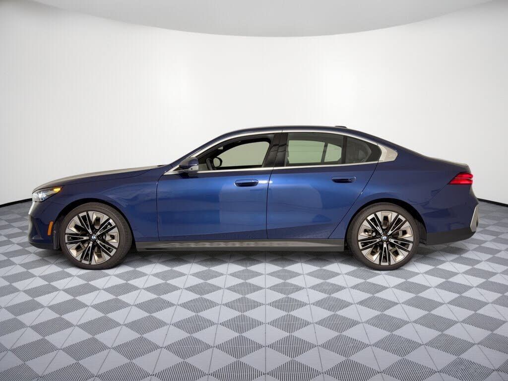 2026 BMW 530i