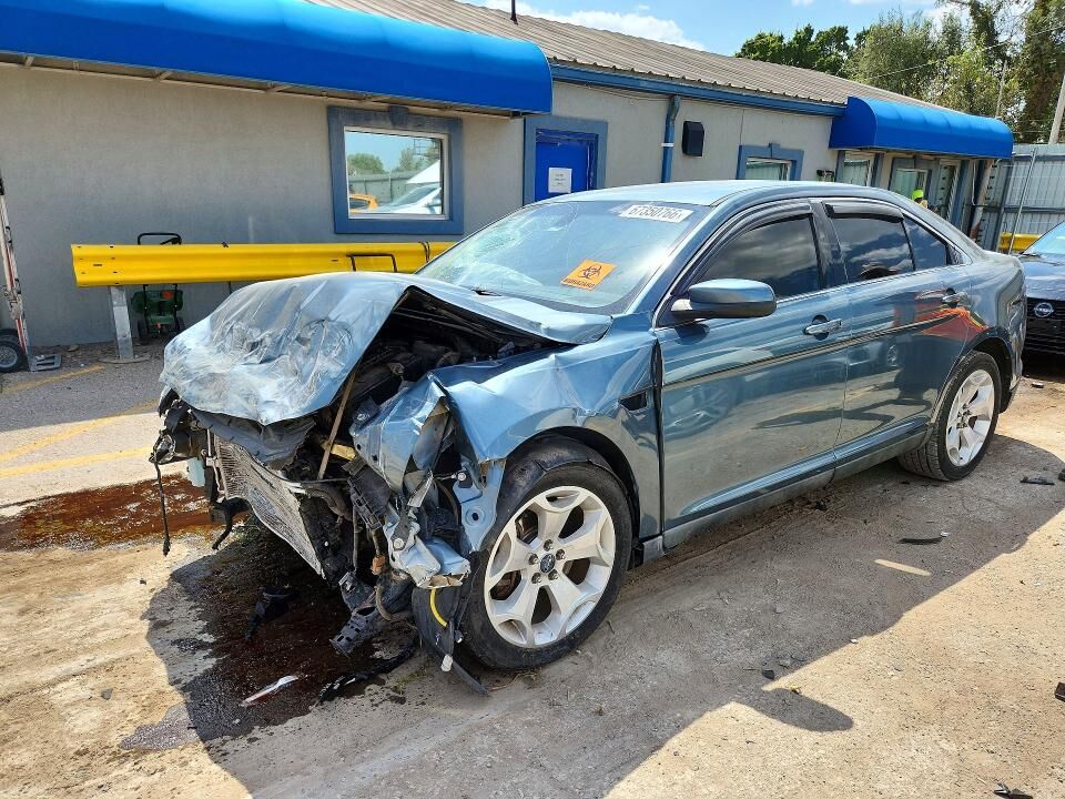 2010 FORD Taurus