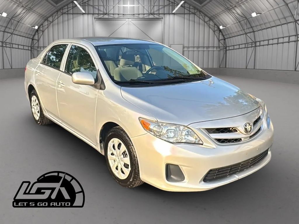 2013 TOYOTA Corolla