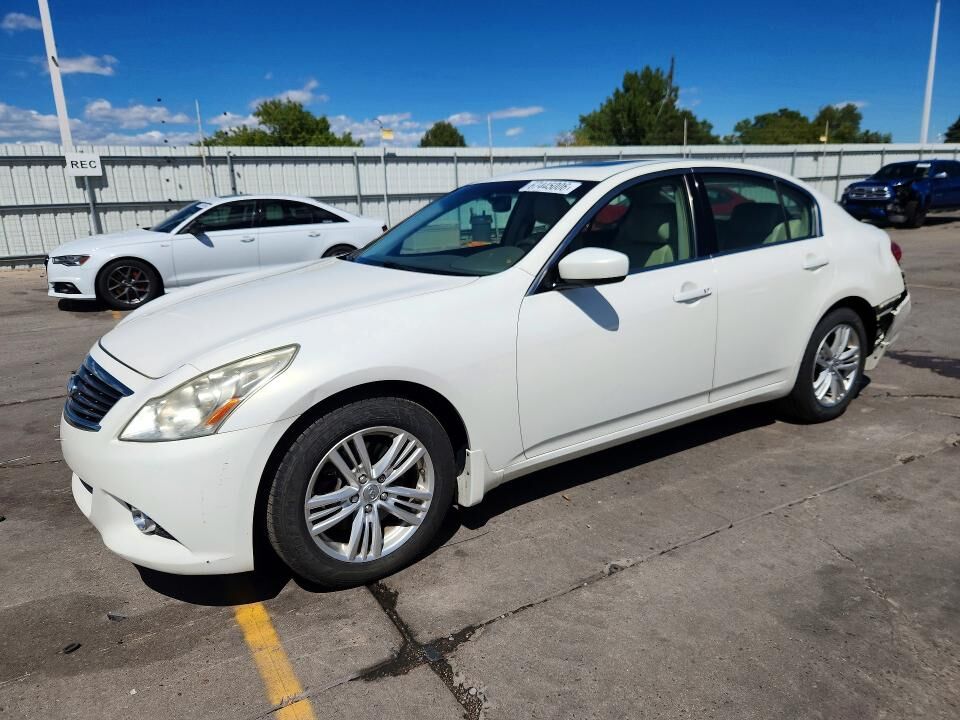 2011 INFINITI G37