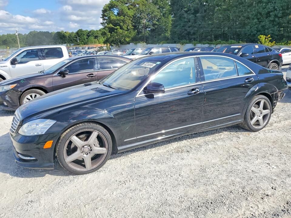 2013 MERCEDES-BENZ S-Class