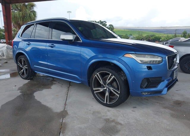 2017 VOLVO XC90