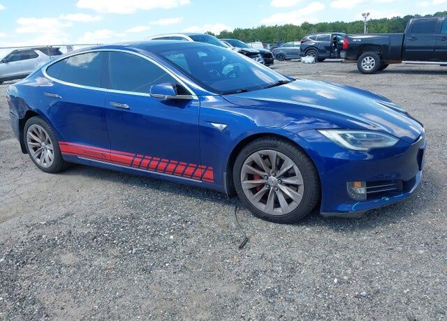2016 TESLA Model S