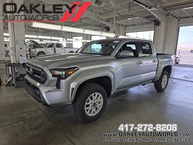 2024 TOYOTA Tacoma
