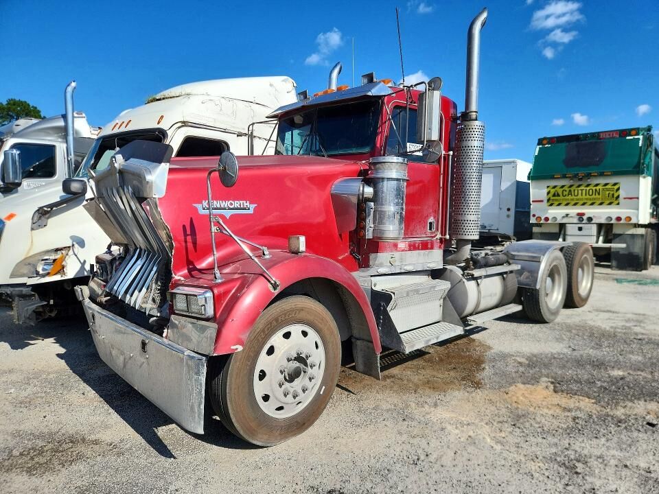 1999 KENWORTH W900