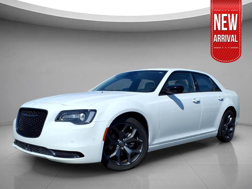 2023 CHRYSLER 300