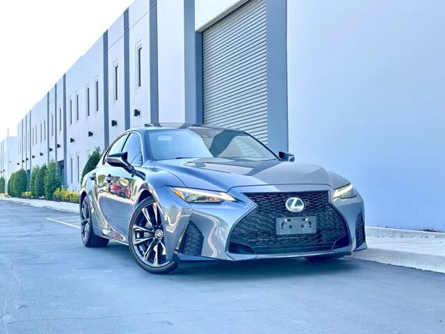 2022 Lexus IS